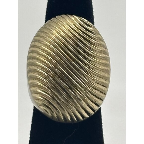 Vintage Kiam Family Large High Dome Textured Brass Ring From 1970s Unisex Signed - Picture 13 of 16